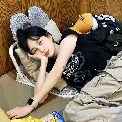 金发奇女